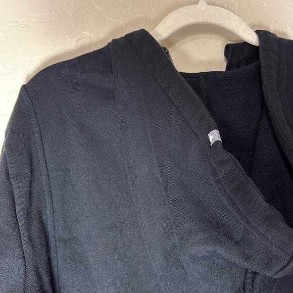 Figs full zip black hoodie with pockets size small - Picture 6 of 7